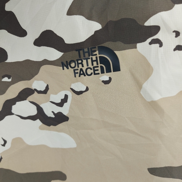 The North Face Windwall Camo Print Jacket - Picture 10 of 10